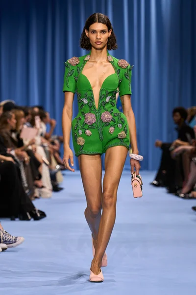 Look 44